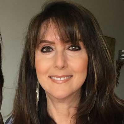 pm-board-member-headshot–leslie-campbell